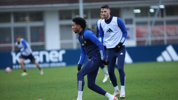 Mojica durante el entrenamiento en Tajonar.