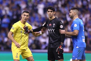 La suplencia de Cristiano Ronaldo lo aleja del récord goleador de la liga saudí