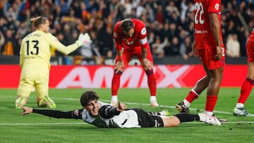 Guerra noquea a García Pimienta