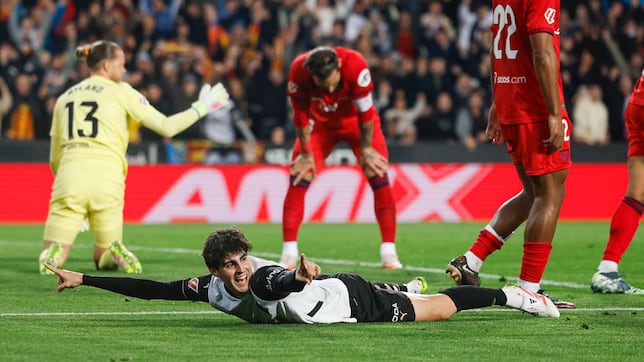 Guerra noquea a García Pimienta