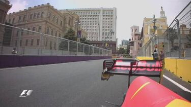 Ricciardo, el primero en probar los muros del circuito de Bak¨²