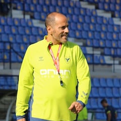 Salva Ballesta llega con “ilusión y ambición”