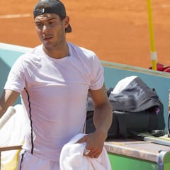 Nadal: "Es normal que Federer no participe en Roland Garros"
