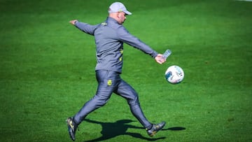 José Alberto, entrenador del Racing.