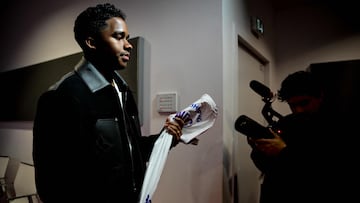 Olympique Lyonnais� Brazilian forward #09 Endrick leaves after his official presentation press conference at the OL training centre in Decines-Charpieu, in the suburbs of Lyon, central-eastern France, on January 5, 2026. (Photo by OLIVIER CHASSIGNOLE / AFP)