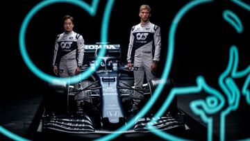 Yuki Tsunoda y Pierre Gasly, Alpha Tauri AT02.