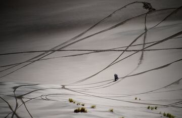 Fotografía ganadora del Premio Emilie Poucan del Dakar 2017 del fotógrafo Franck Fife de la agencia AFP.
