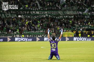 El portero de Atlético Nacional, a pesar de su edad, sigue estando entre los arqueros más valiosos. Con 34 años, su precio en el mercado es de 900.000 euros. 