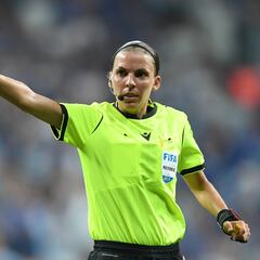 Who is Stéphanie Frappart, the referee for Bayern vs Copenhagen in the Champions League?