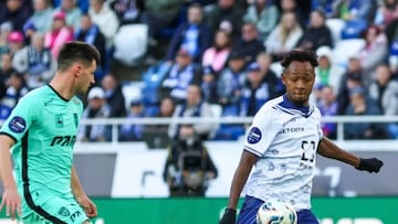 El cuscatleco abandonó el partido en la Fecha 24 de la Russian PL y pone en duda su lucha por el ‘pichichi’ tras un posible problema muscular.