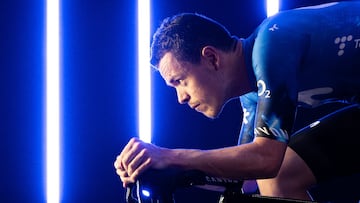 El ciclista francés del Movistar Rémi Cavagna