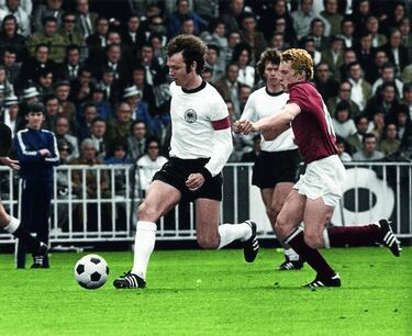 L'?quipe: Platini, el mejor de la historia en las Eurocopas; Xavi 3?, Iniesta 4? y Torres el 7?