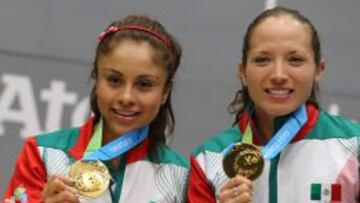 Paola Longoria y Samantha Salas lograron tres medallas en racquetbol en Toronto 2015.