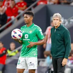 Pellegrini: “El primer penalti no era y, además, es fuera de juego”