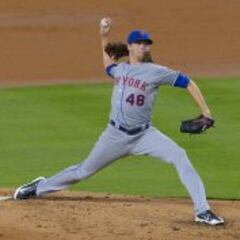 Jacob deGrom supera a Kershaw y adelanta a los Mets