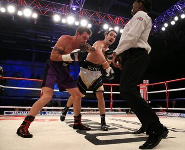 British boxer Scott Westgarth dies hours after winning fight