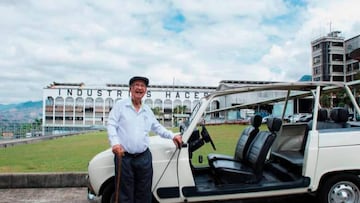 El Renault 4 blanco de José María Acevedo fue su fiel amigo, su 'Pichirilo' (como él le decía) en sus viajes desde Medellín hasta Copacabana, donde está la sede de Haceb. Foto: HACEB.