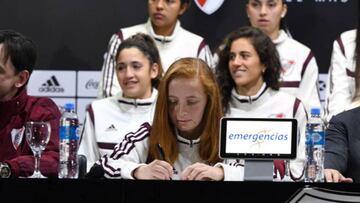 Otro logro de las chicas: 15 jugadoras de River firmaron sus primeros contratos como futbolistas profesionales