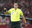Munuera Montero será el árbitro del Real Sociedad - Real Madrid