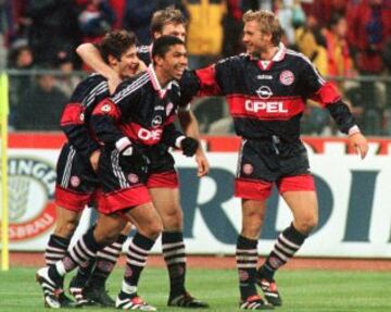 Thomas Helmer fue el encargado de pasar al historia por marcar el primer gol fantasma de la Bundesliga. Ocurrió en 1994, cuando anotó al Nuremberg y así el Bayern de Múnich ganó 1-0.