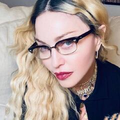 Madonna anuncia que abandona Lisboa contándoselo a su perro por videollamada