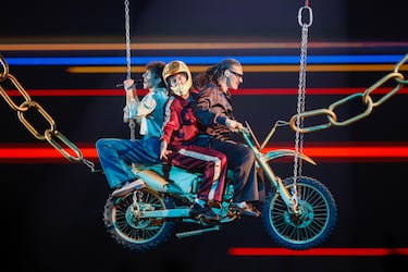 The Quinquis actúa durante la gala final del Benidorm Fest 2026.