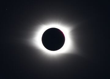 La Luna se pos sobre el Sol y logr estampas tan espectaculares como esta, tomada en Columbia.