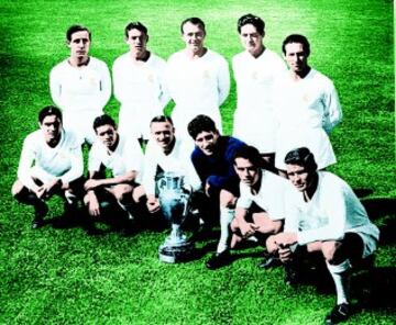 El once de la cuarta con Domínguez, Marquitos Santamaría, Zárraga, Santiesteban, A. Ruiz, Kopa, Mateos, Di Stéfano, Rial y Gento. Entrenados por Luis Carniglia.