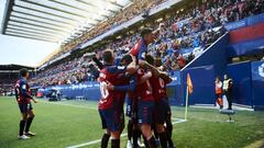 PAMPLONA, SPAIN - NOVEMBER 03: Juan Villar of CA Osasuna celebrates after scoring his team&#039;s fourth goal during the Liga match between CA Osasuna and Deportivo Alaves at El Sadar Stadium on November 03, 2019 in Pamplona, Spain. (Photo by Juan Manuel 