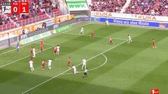 Aránguiz llega motivado a la Roja: ¡fue protagonista en este curioso gol de Leverkusen!