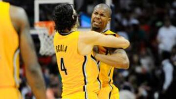 Indiana sobrevive a dentelladas