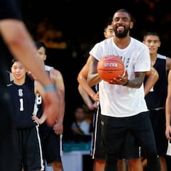 Los Cavaliers ofrecieron a Kyrie Irving por George y/o Butler