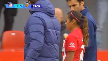 La colombiana tuvo que dejar la cancha a los 54 minutos en la victoria del Atlético de Madrid 1-0 ante Valencia, después de presentar un problema muscular en el cuádriceps de su pierna derecha.