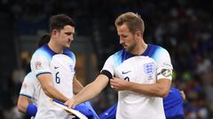 Harry Kane, capitán de Inglaterra, luciendo el brazalete de 'One love'.