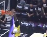 Ver para creer: un espectador se convierte en jugador de la NBA en un segundo