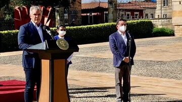 El presidente Iván Duque confirmó la adquisición de dosis para vacunar a más de 35 millones de colombianos. También confirmó cuándo iniciará la vacunación masiva en el país.
