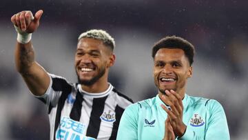 LONDON, ENGLAND - APRIL 05: Jacob Murphy and Joelinton of Newcastle United applauds the fans after the Premier League match between West Ham United and Newcastle United at London Stadium on April 05, 2023 in London, England. (Photo by Chloe Knott - Danehouse/Getty Images)