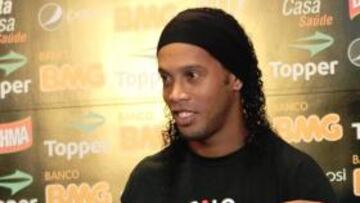 Ronaldinho el día de su presentación con el Mineiro