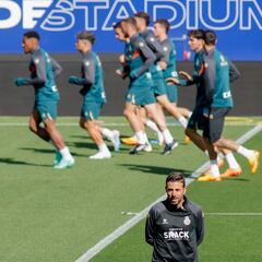 Bola de partido en Cornellà