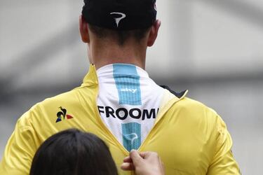 Froome on brink of fourth Tour de France triumph