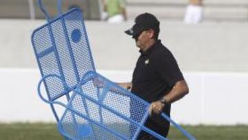 <b>LÍDER. </b>Mel intenta que los jugadores superen los problemas.