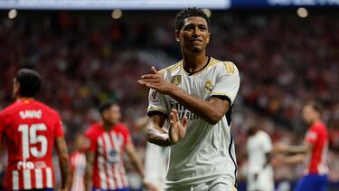 Real Madrid's English midfielder #5 Jude Bellingham reacts during the Spanish Liga football match between Club Atletico de Madrid and Real Madrid CF at the Metropolitano stadium in Madrid on September 24, 2023. (Photo by Oscar DEL POZO / AFP)