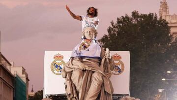 Marcelo, el &uacute;ltimo capit&aacute;n madridista en honrar a la Diosa Cibeles.