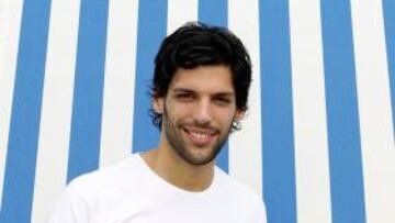 <b>FELIZ. </b>Ángel Lafita, feliz por su reciente paternidad y su recuperación, posó ayer para AS.