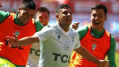 Wanderers ganó un partido impresionante y sigue soñando