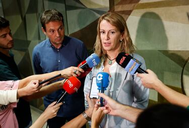 Beatriz ?lvarez: Salgo satisfecha, ma?ana nos reunimos de nuevo