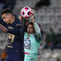Dinenno se hizo de palabras con aficionado de Pumas
