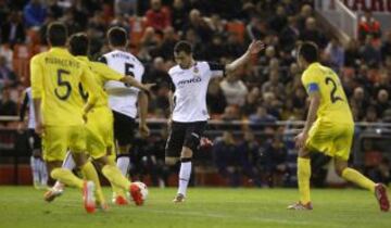 1-0. Javi Fuego anota el primer tanto.