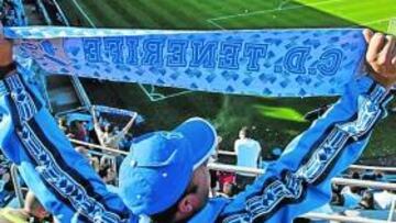 <b>COLORIDO. </b>El Tenerife estará respaldado el domingo ante el Elche por miles de aficionados que teñirán de blanco y azul las gradas.