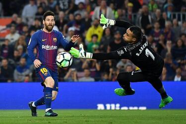 Golden Shoe: Barcelona's Messi closing in on fifth career award